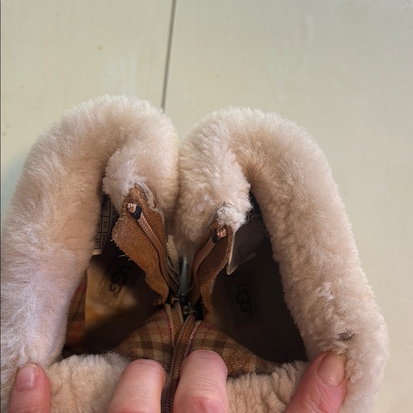 UGG Tan Shearling Boots - Picture 3 of 5